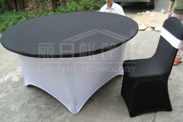 round table &chair with cover